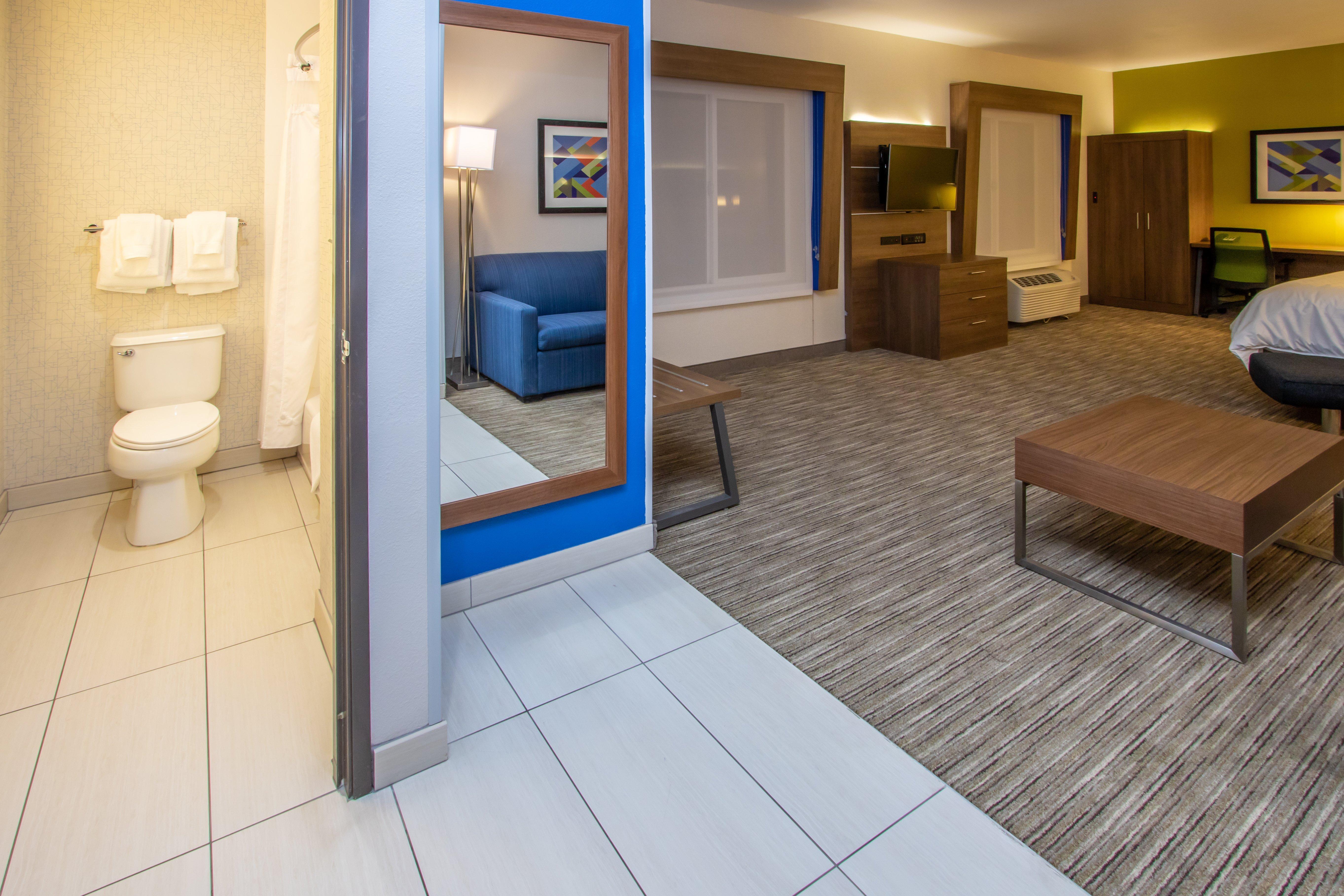 Holiday Inn Express Hotel & Suites Roseville - Galleria Area, An Ihg Hotel Екстер'єр фото