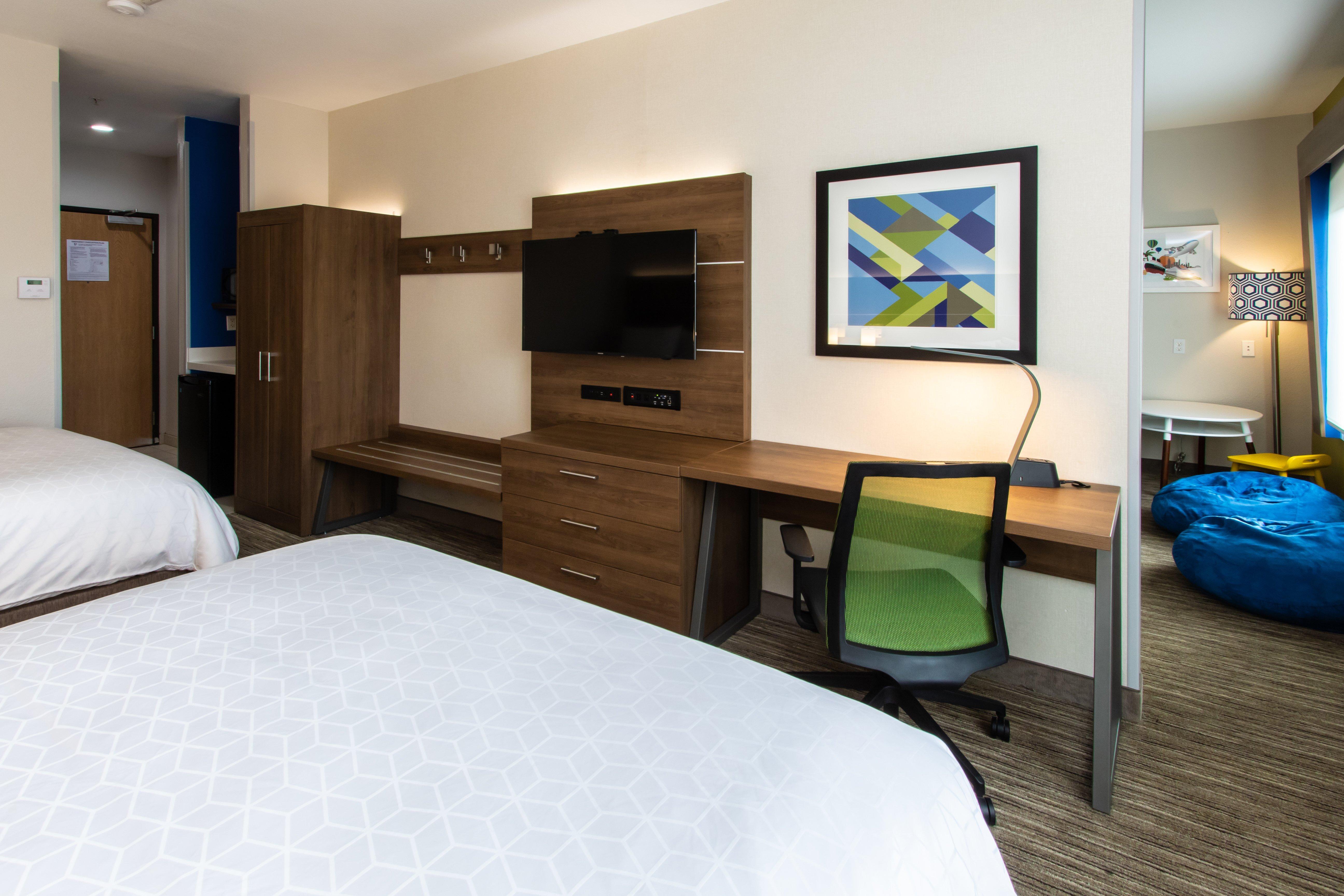 Holiday Inn Express Hotel & Suites Roseville - Galleria Area, An Ihg Hotel Екстер'єр фото