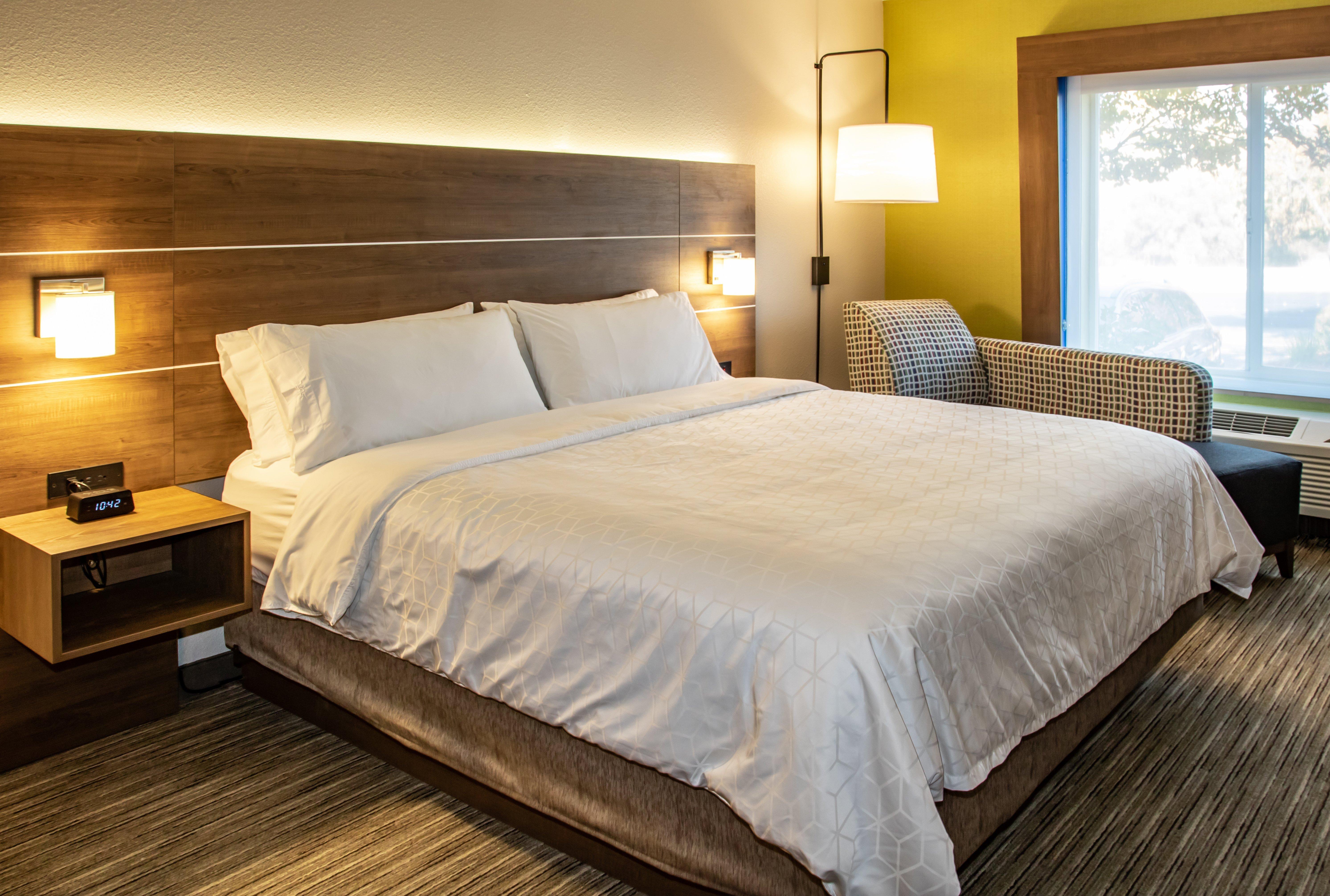 Holiday Inn Express Hotel & Suites Roseville - Galleria Area, An Ihg Hotel Екстер'єр фото